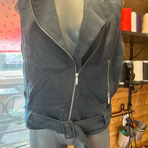 Elizabeth & James “Teagan” linen biker vest - Picture 2 of 4
